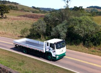 Agrale lança A 15.000 e A 18.000 com foco em versatilidade e desempenho