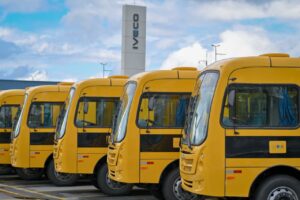 IVECO BUS entrega novo lote de ônibus escolares para o Caminho da Escola