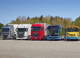 Queda nos lucros das gigantes dos caminhões Daimler e Traton Queda nos lucros das gigantes dos caminhões Daimler e Traton