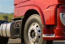 Novo pneu de carga da Bridgestone promete maior durabilidade Novo pneu Bridgestone de carga