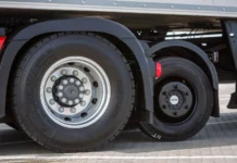 Caminhões elétricos evoluem: novo eixo ultracurto amplia aplicações do eActros Caminhões elétricos evoluem: novo eixo ultracurto amplia aplicações do eActros