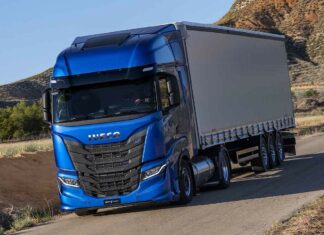 Com produção do S-Way na Argentina, Iveco quer manter-se líder no país vizinho Com produção do S-Way na Argentina, Iveco quer manter-se líder no país vizinho