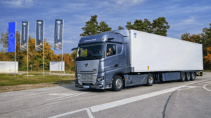 SuperPanther projeta 16 mil caminhões elétricos na Europa até 2030