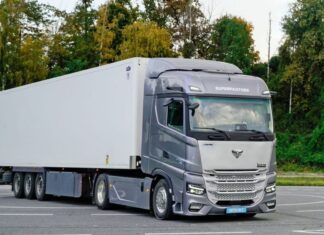 SuperPanther acelera na Europa e projeta 16 mil caminhões elétricos até 2030