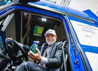 Lula apresenta B100 na Alemanha e destaca os biocombustíveis brasileiros