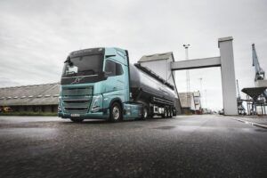 Volvo lança caminhões elétricos na Europa com até 700 km de autonomia