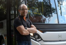 Em ônibus, Mercedes-Benz aponta gargalos na eletrificação e redesenha estratégia Mercedes-Benz Ônibus projeta o futuro entre elétrico e biocombustível