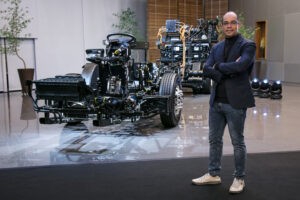 Mercedes-Benz Ônibus projeta o futuro entre elétrico e biocombustível