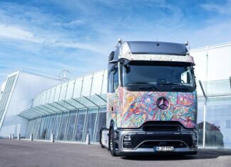 Mercedes-Benz Actros vira tela e desafia limites da arte