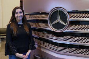 Voz Delas, da Mercedes-Benz, reúne empresárias e gestoras de frotas da América Latina para trocar experiências sobre inclusão feminina no transporte rodoviário