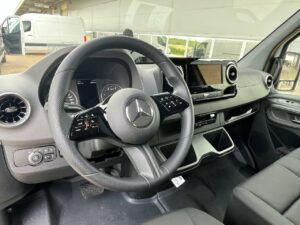 Mercedes-Benz Sprinter automática chega a 8% de economia; conheça os detalhes