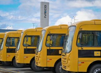 IVECO BUS entrega 308 ônibus para o Caminho da Escola IVECO BUS acelera entregas do Caminho da Escola