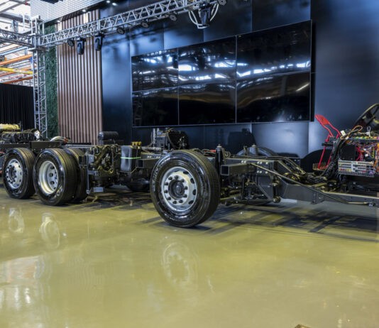 Scania apresenta motor Super de 11 litros para ônibus com foco na eficiência Novo motor Scania Super de 11 litros
