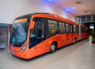 Mercedes-Benz estreia 26 superarticulados de 23 metros na Grande Curitiba