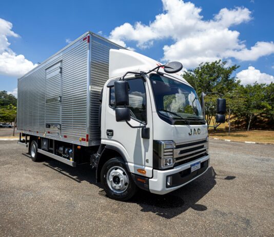 JAC N 9.170 traz tecnologia para ganhar espaço no transporte urbano jac