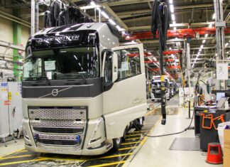 Com até 10 mil caminhões do Move Brasil, mercado reage, mas segue travado mercado de caminhões