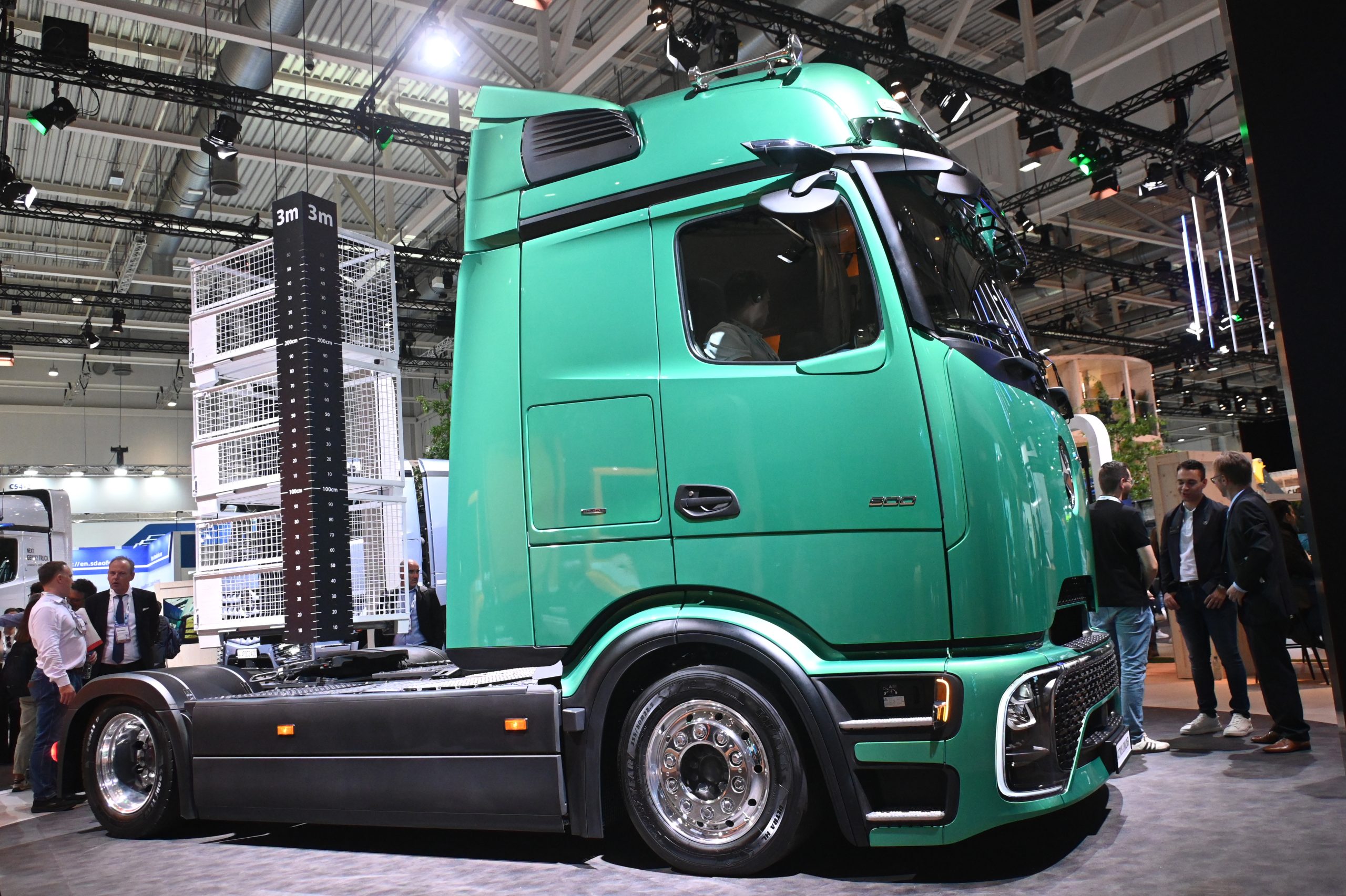 eActros Lowliner