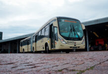ônibus articulado K 320 6x2/2, para frota da Leblon Transportes